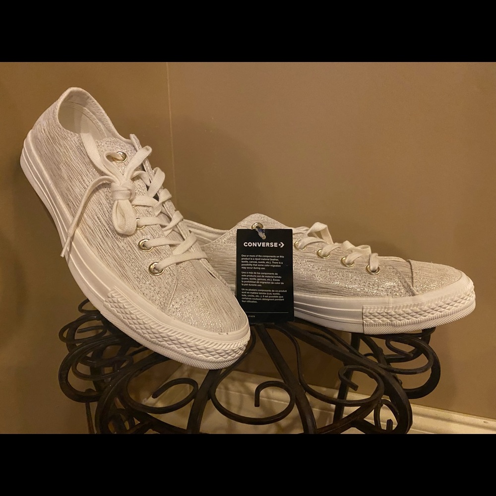 Silver low top converse